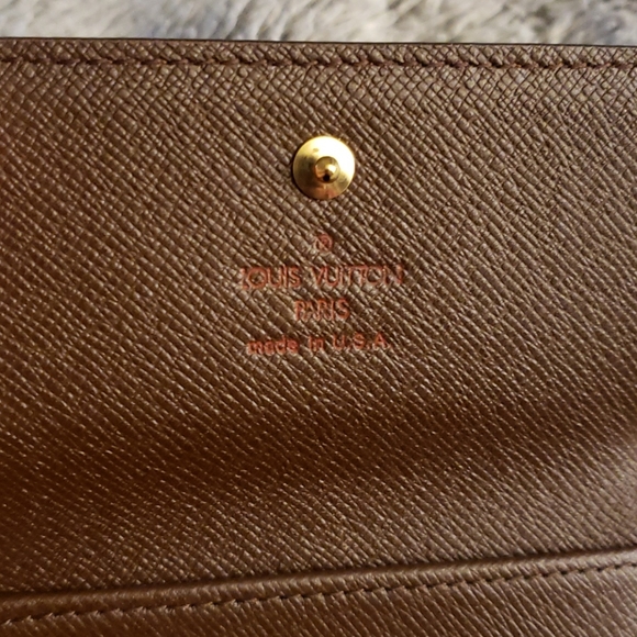 Louis Vuitton Wallet - Picture 10 of 16